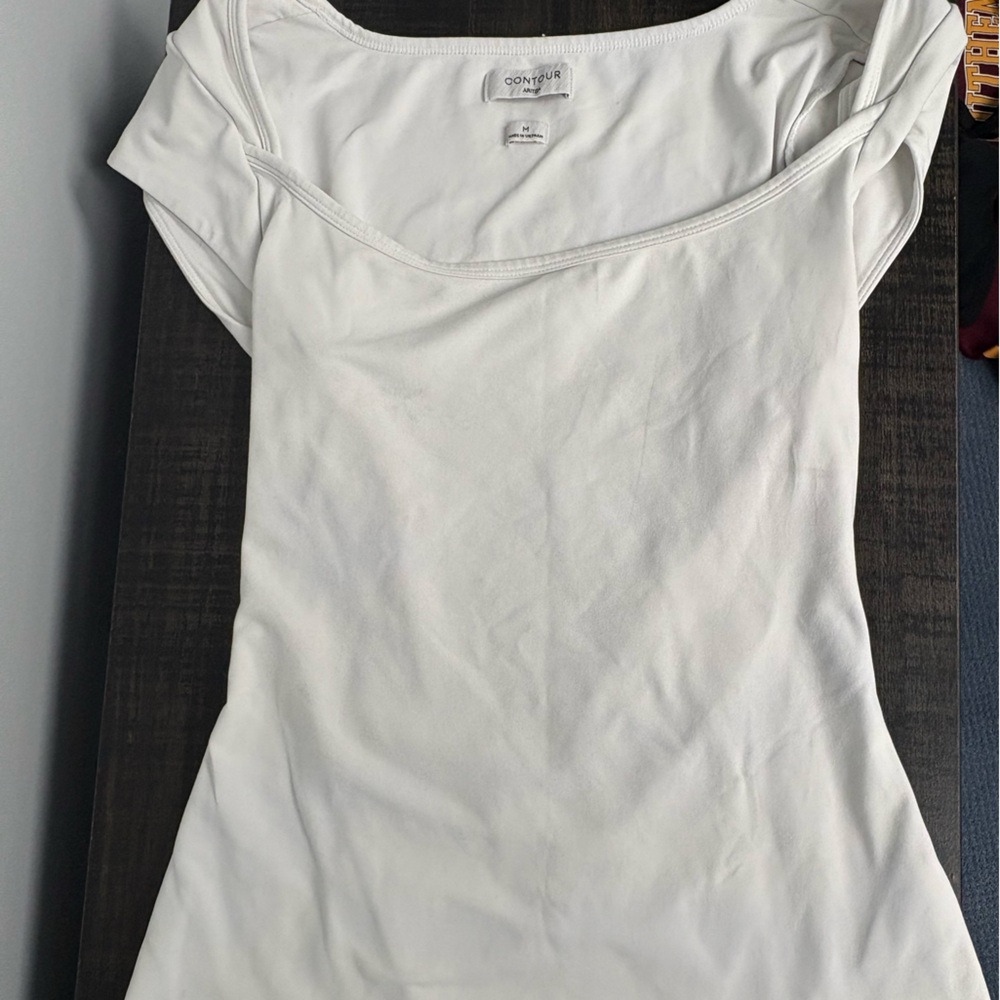Aritzia Contour White Top